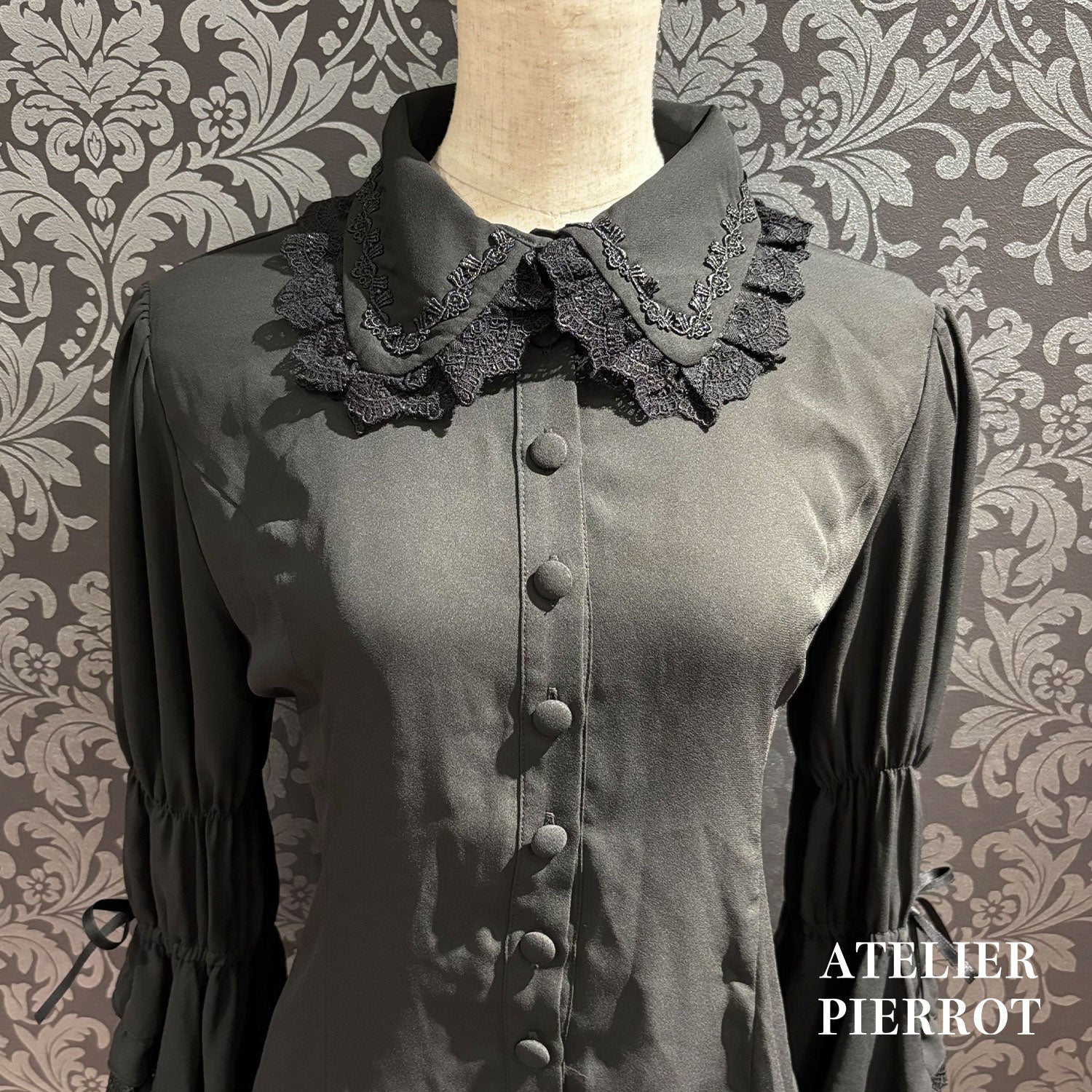 【ATELIER PIERROT】 Louise Jabot Half Sleeve Blouse White/Black