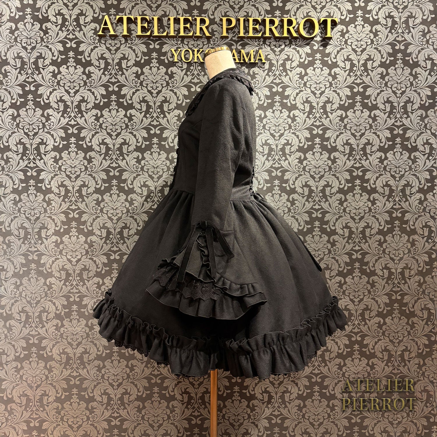 【ATELIER PIERROT】 Fleur d'Hiver Coat White/Bordeaux/Navy/Black★Released from late October to early November★
