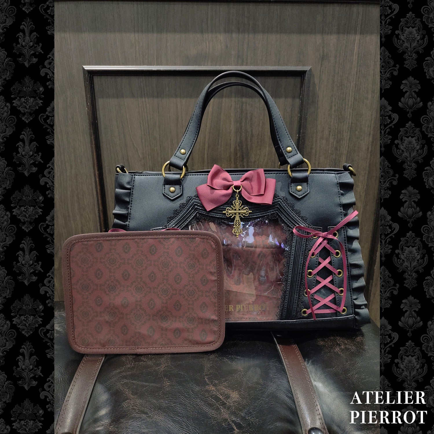 【ATELIER PIERROT】 ★ご予約受付中★ “Secret Reliquary” Lace-Up Bag ホワイト/ブラック×ボルドー/ブラック