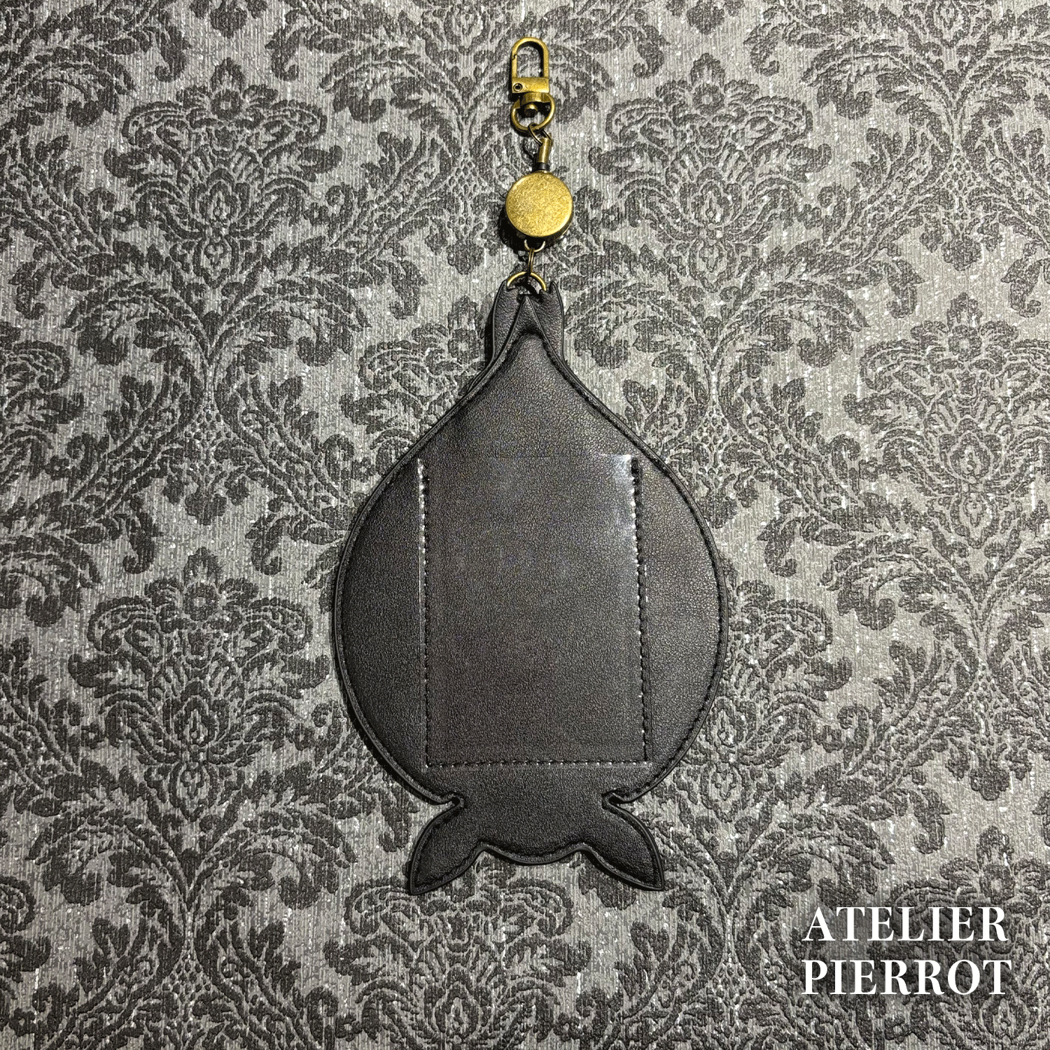 【ATELIER PIERROT】 Serie Pochette a la carta Portador de pase~Bat kid~★Lanzado a mediados de diciembre.★