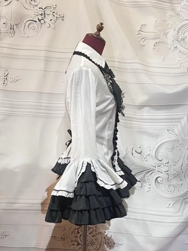 【MARBLE】マーブル デコラティブネクタイ付き配色切り替え姫袖ブラウス:白×白地黒ゴシック柄