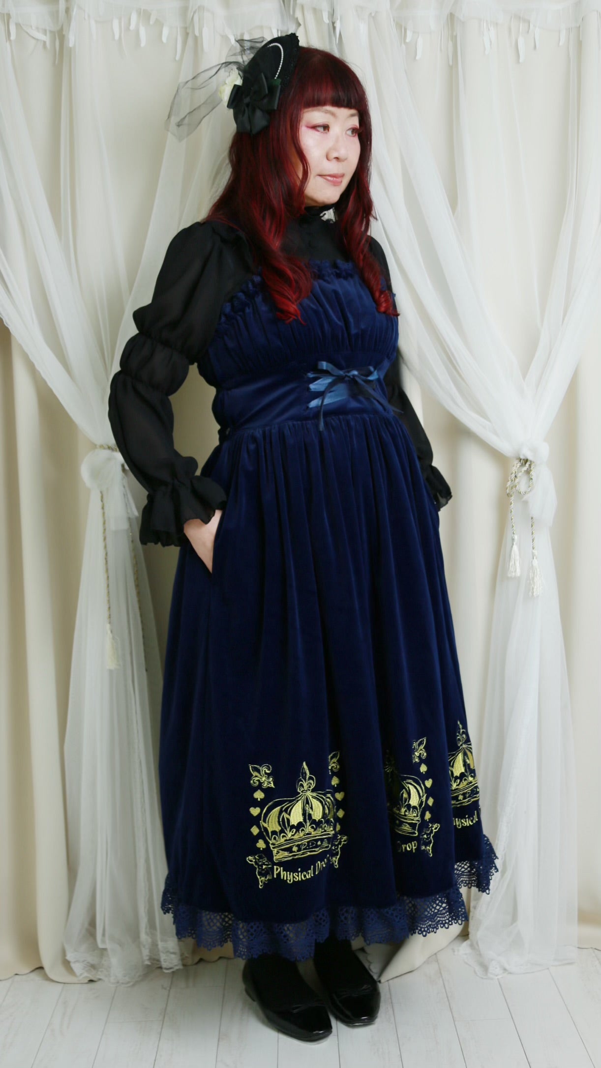 【Physical Drop】フィジカルドロップ 王冠刺繍別珍ジャンパースカート【紺】