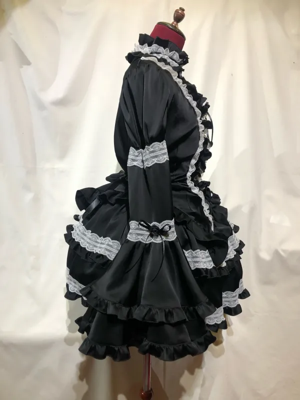 【MARBLE】マーブル チョーカー付き風パフスリーブブラウス+パ二エ入りレース飾りティアードスカート:黒×白レース