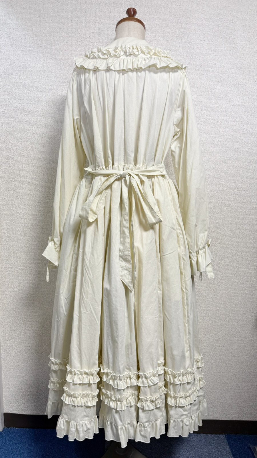 【Physical Drop】フィジカルドロップ 大衿フリルワンピース【生成・ブロード生地】