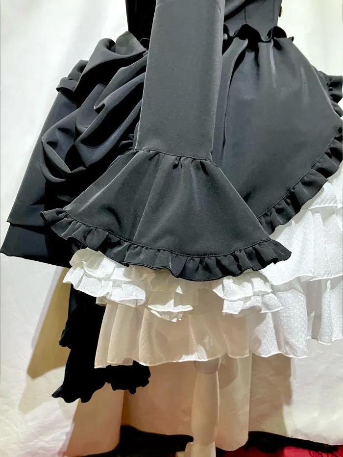 【MARBLE】マーブル カメオタイ付きクラシカルバッスルリボンワンピース +レイヤードV字フェミニンスカート:黒×白刺繍柄フリル