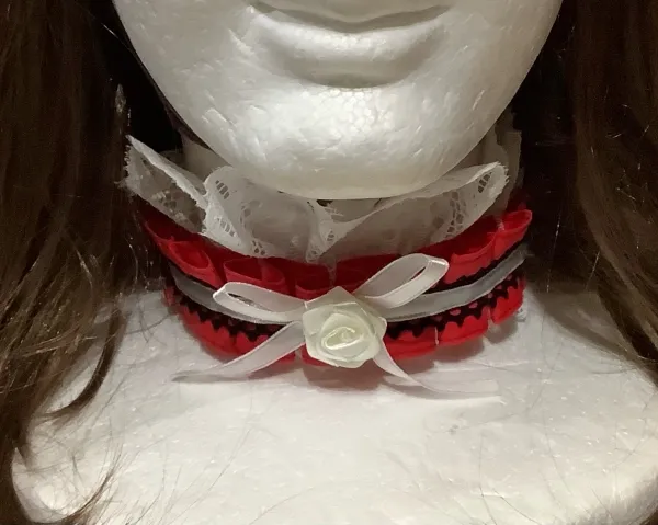 【MARBLE】マーブル 2WAYサテンバラ付きタックプリーツチョーカーorヘッドドレス:赤×白レース