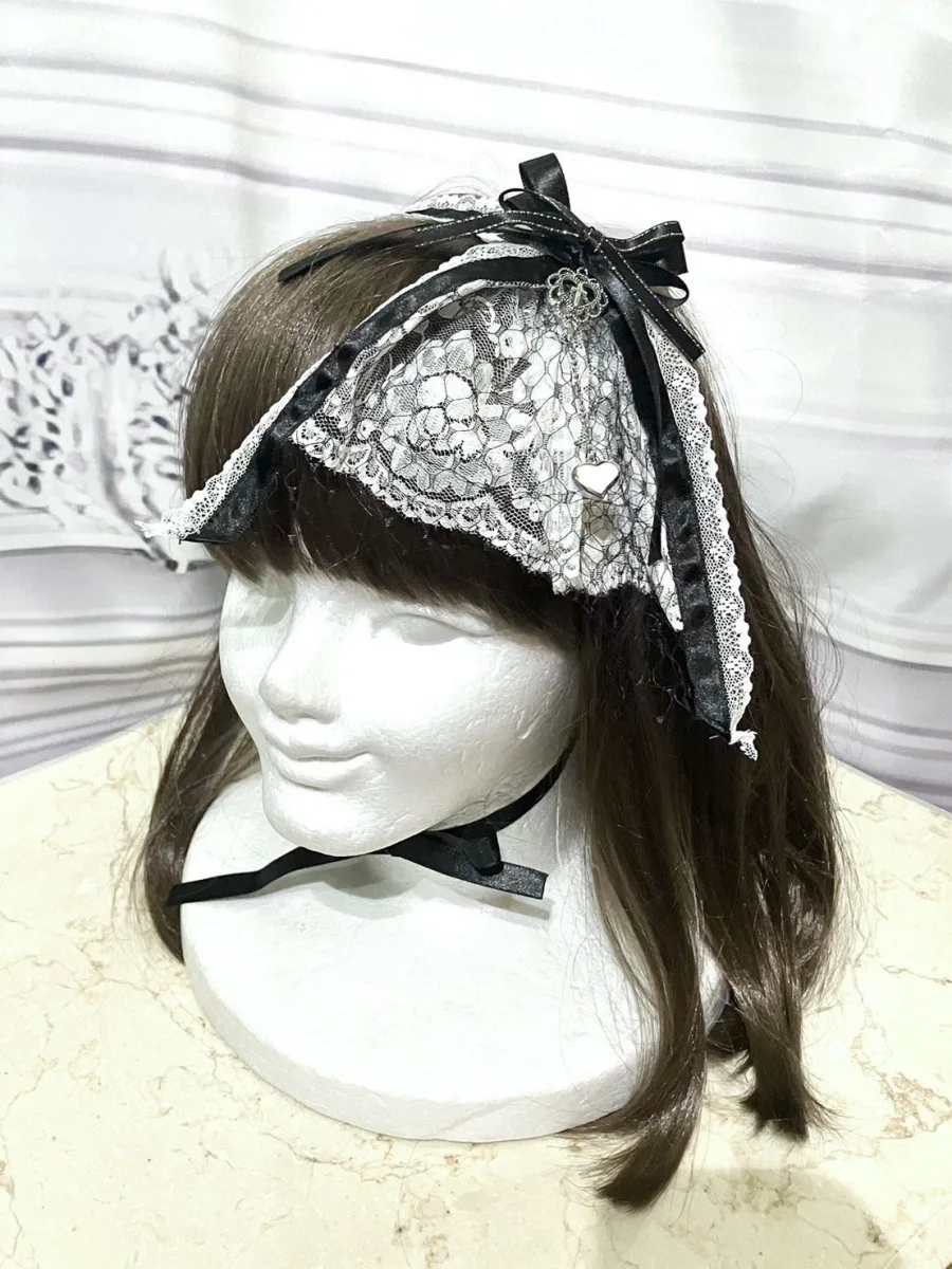 【MARBLE】マーブル クラシカルカメオコサージュ付き3WAYヘッドドレス:黒白×黒ネット(アンティークシルバー十字架/白ハート)