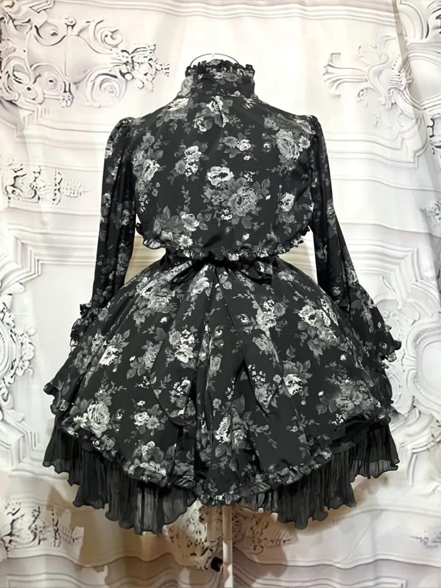 【MARBLE】マーブル 姫袖ボレロ付き配色切り替えデコラティブワンピース:グレーバラ柄ワンピース×黒ボレロ