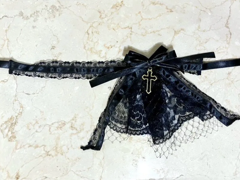 【MARBLE】マーブル クラシカルカメオコサージュ付き3WAYヘッドドレス:黒×黒ネット(穴あきゴールド十字架)