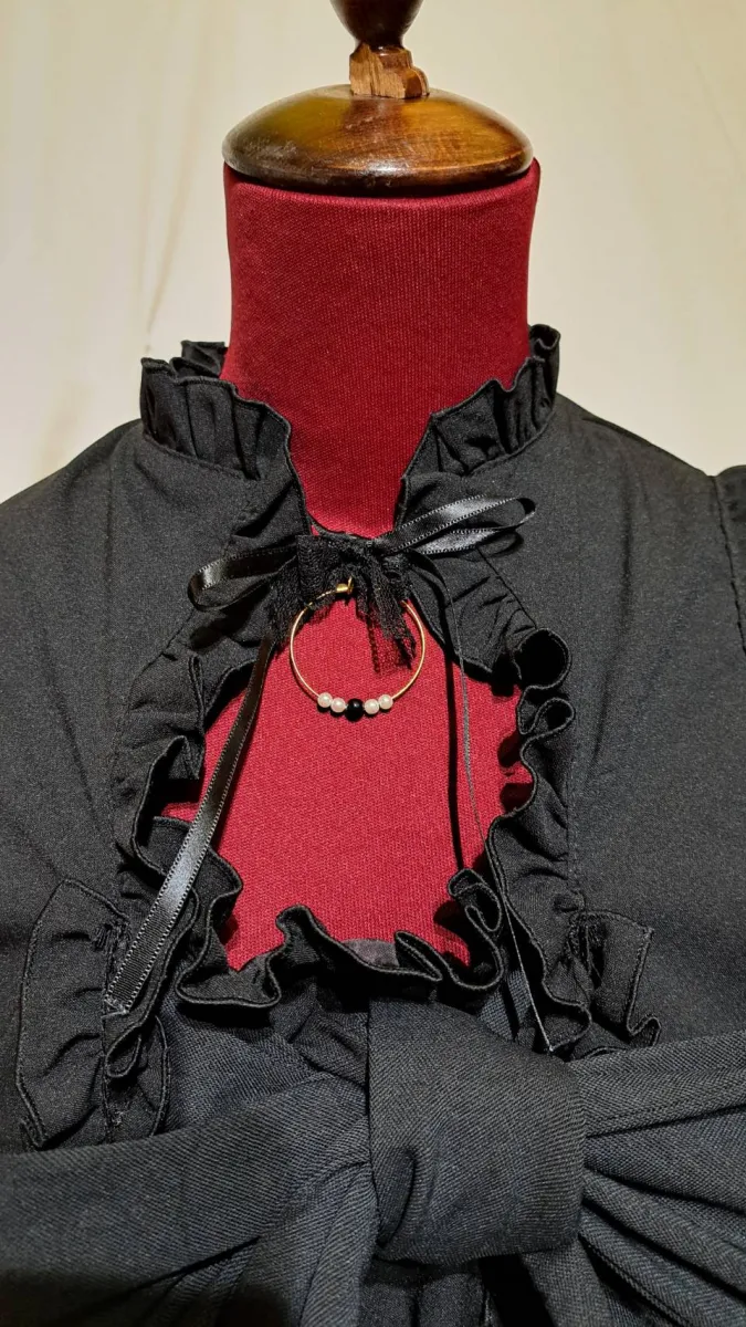 【MARBLE】マーブル チョーカーバッスルリボン付きヴィクトリアン調ワンピース:黒