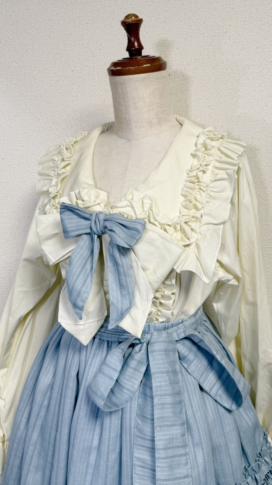 【Physical Drop】フィジカルドロップ 大衿フリルワンピース【生成・ブロード生地】