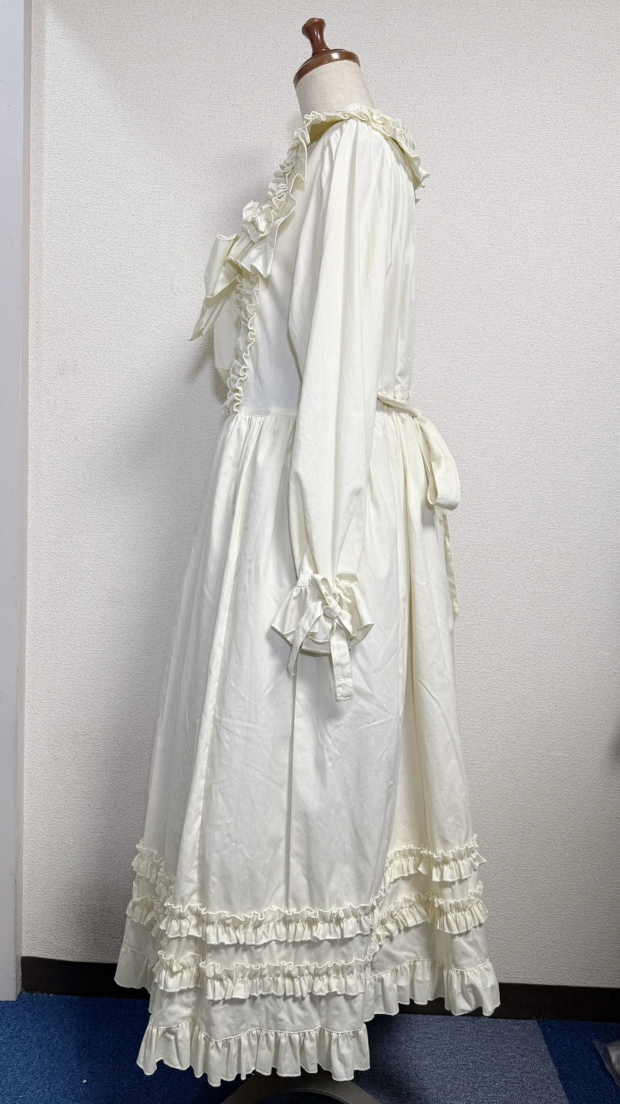 【Physical Drop】フィジカルドロップ 大衿フリルワンピース【生成・ブロード生地】