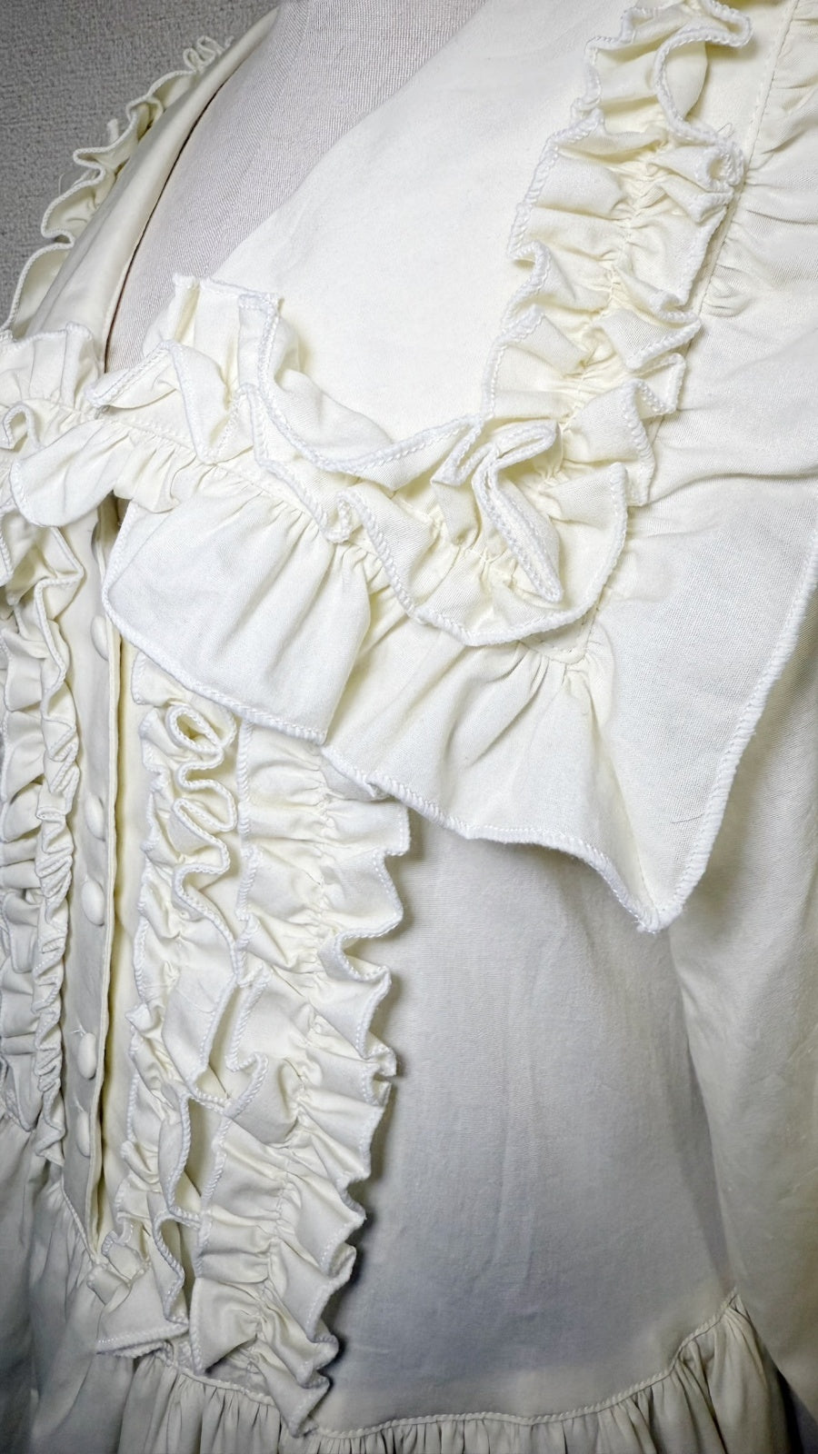 【Physical Drop】フィジカルドロップ 大衿フリルワンピース【生成・ブロード生地】