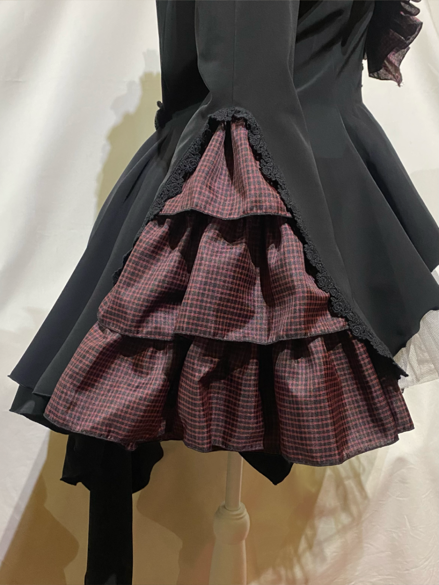 【MARBLE】マーブル ボリュームタイ付きブラウス付き風ジャケット:黒赤チェック