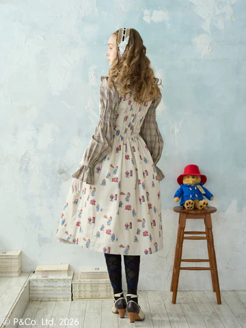 【Victorian maiden】ヴィクトリアンメイデン Paddington™ エプロンドレス ホワイト/ベージュ