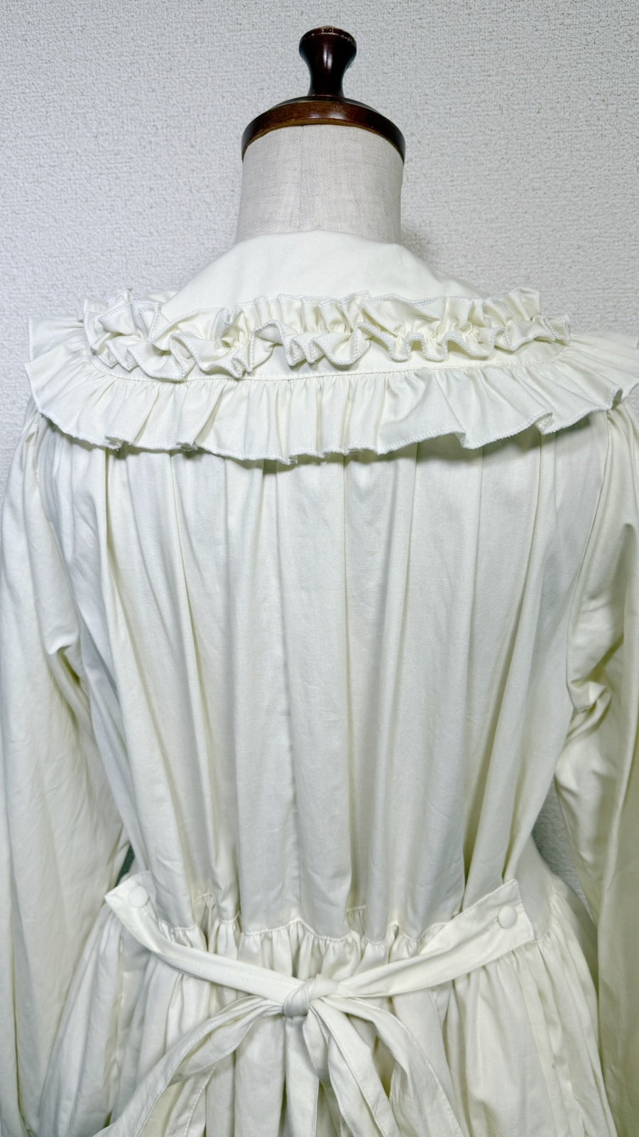 【Physical Drop】フィジカルドロップ 大衿フリルワンピース【生成・ブロード生地】