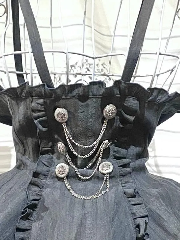 High waist drape skirt with emblem decorative chain: black x white ruffles★Not eligible for SALE★