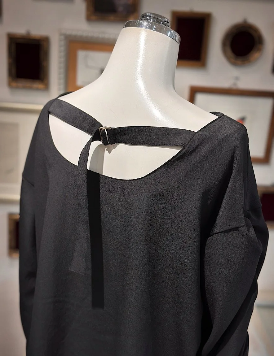 【Na+H】エヌエープラスエイチ surfaceプルオーバー(黒)