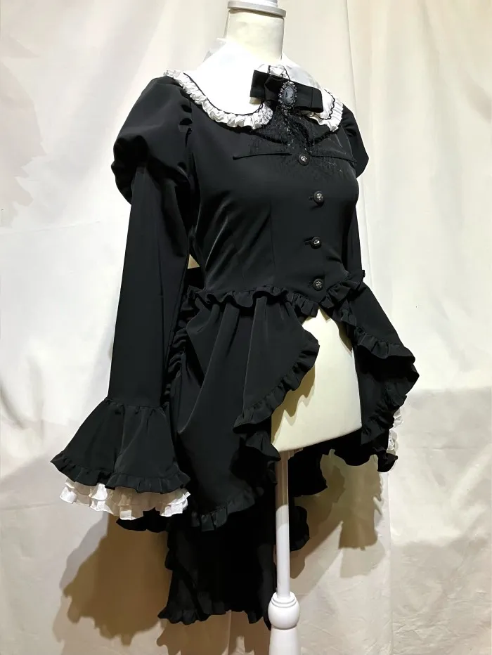 【MARBLE】マーブル カメオタイ付きクラシカルバッスルリボンワンピース +レイヤードV字フェミニンスカート:黒×白刺繍柄フリル