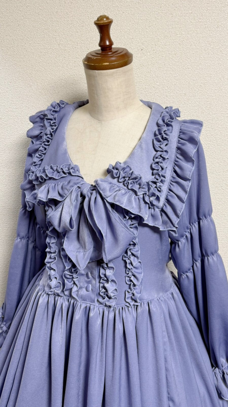 【Physical Drop】フィジカルドロップ 大衿フリルワンピース【ラベンダー・ポリエステル生地】