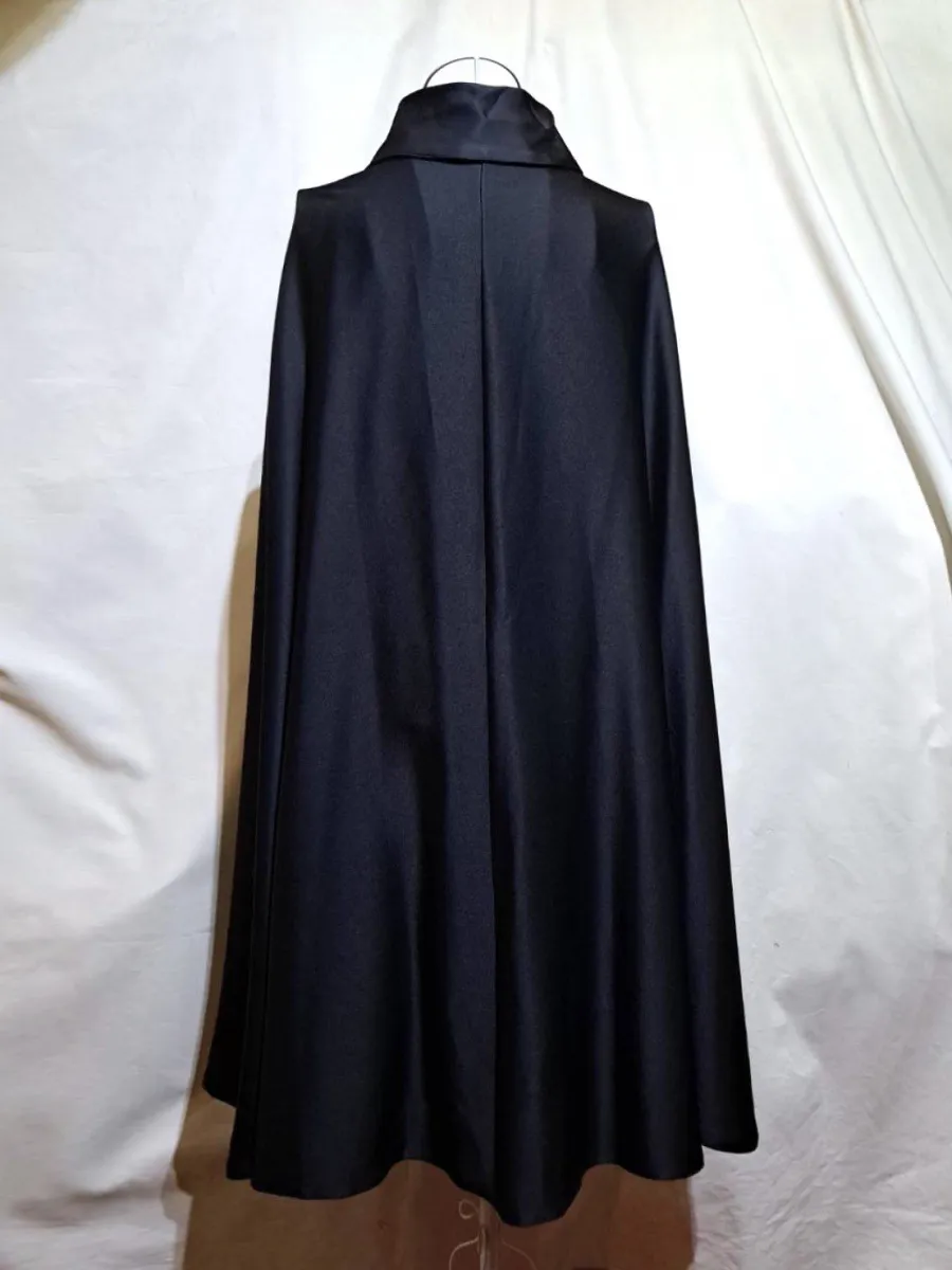 【MARBLE】マーブル ボリュームタイ付きロングマント:黒×白ゴシック柄タイ