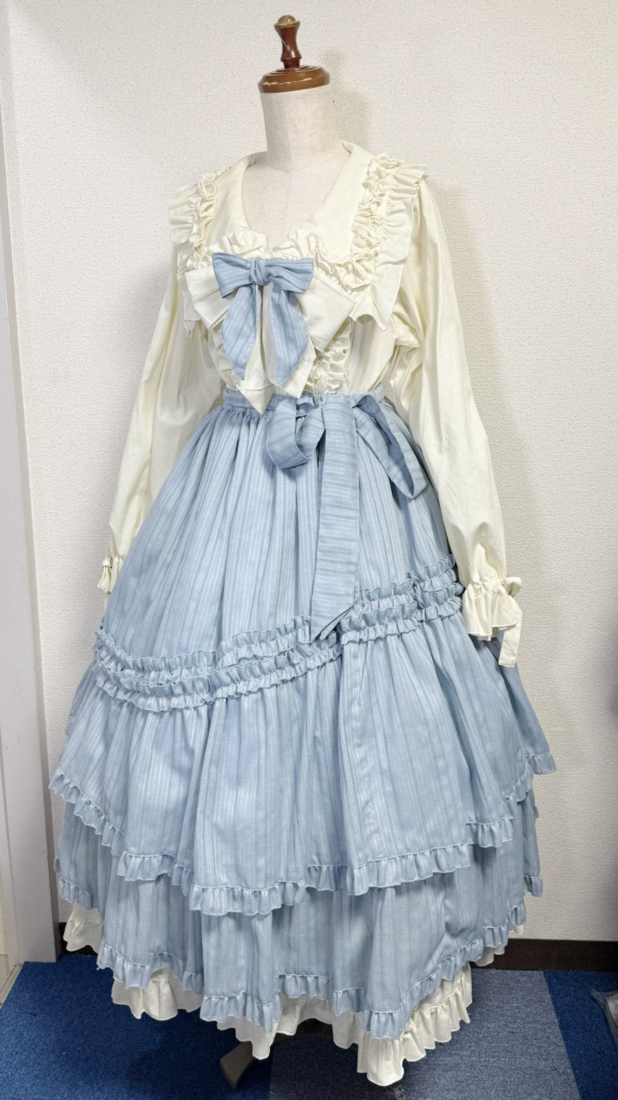 【Physical Drop】フィジカルドロップ 大衿フリルワンピース【生成・ブロード生地】