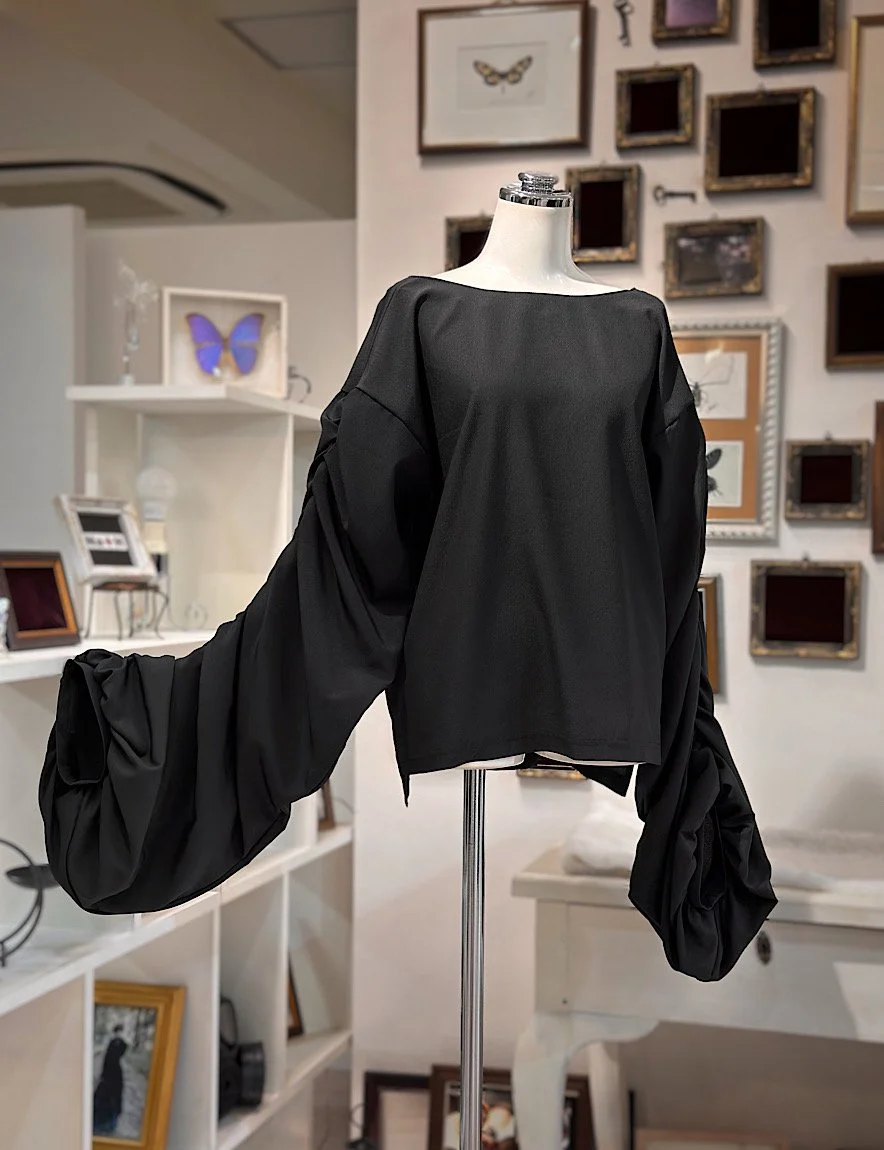 【Na+H】エヌエープラスエイチ surfaceプルオーバー(黒)