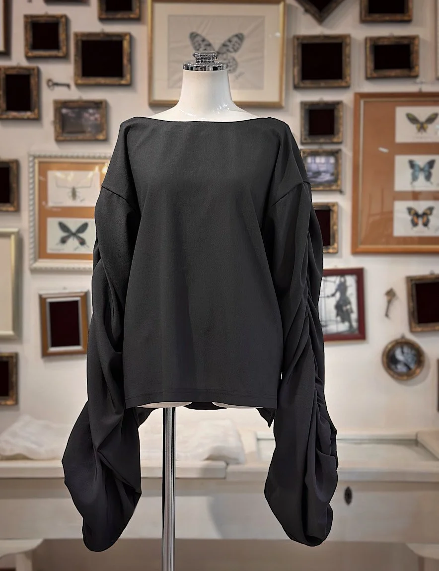 【Na+H】エヌエープラスエイチ surfaceプルオーバー(黒)