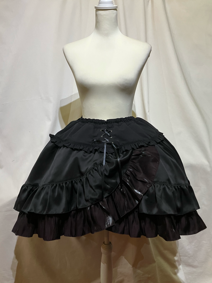 【MARBLE】マーブル 編み上げ巻きフリルスカート:黒×ボルドー