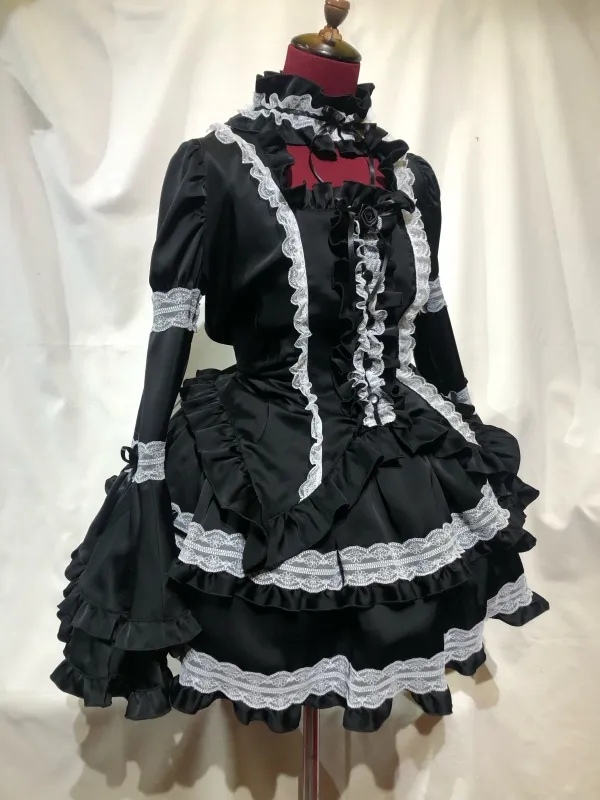 【MARBLE】マーブル チョーカー付き風パフスリーブブラウス+パ二エ入りレース飾りティアードスカート:黒×白レース