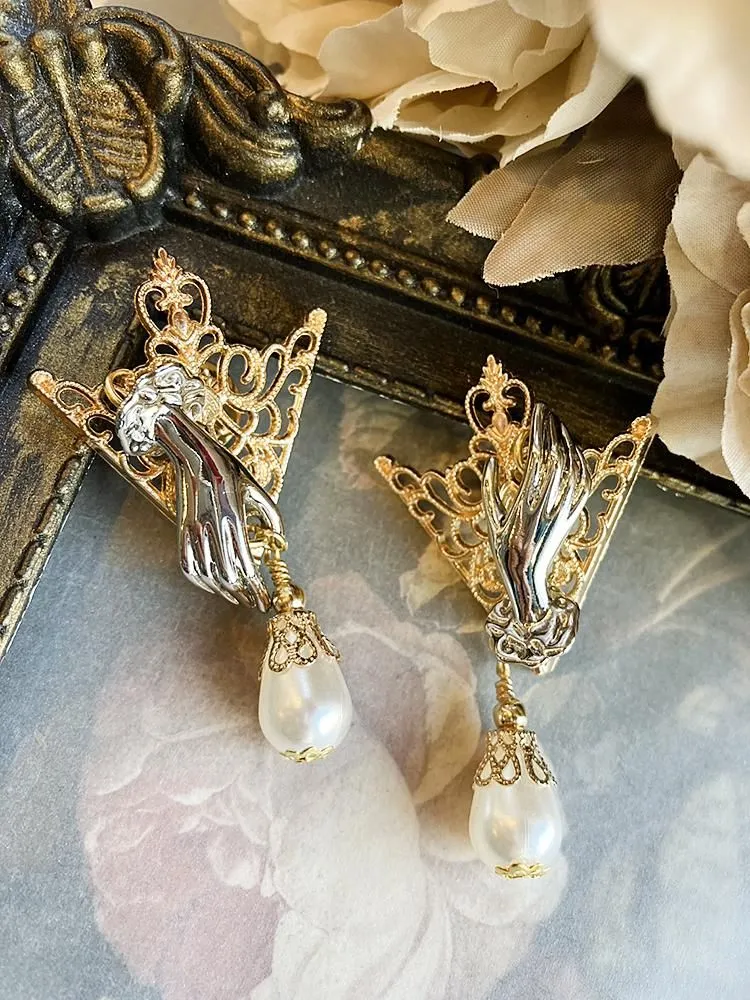 【Estrellas】エストレージャス 襟ブローチ/ Gothic