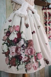 【Morun×Muuna Stoik】モランムーナストイック Rose thorn bouquet」ジャンパースカートワンピース 生成り/黒