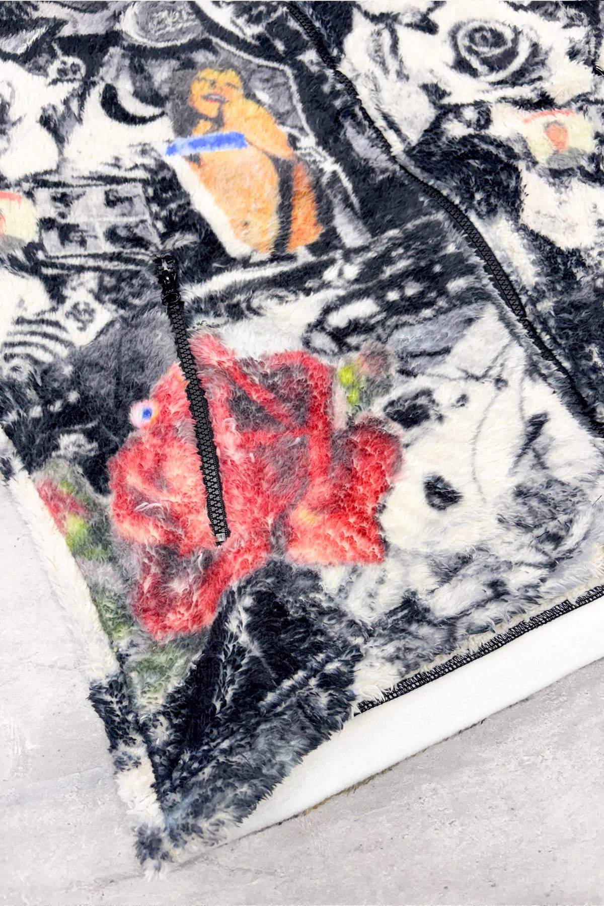 【New Rose】 FLEECE ZIP UP BLOUSON / all-over print