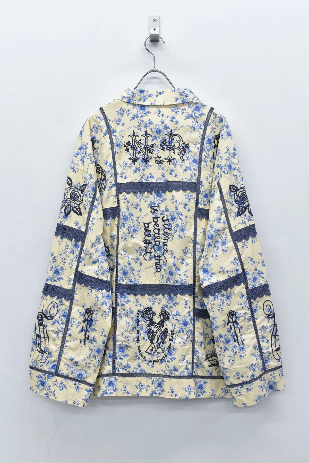 【New Rose】 【Restock】Ladder Race×Embroidery Jacket