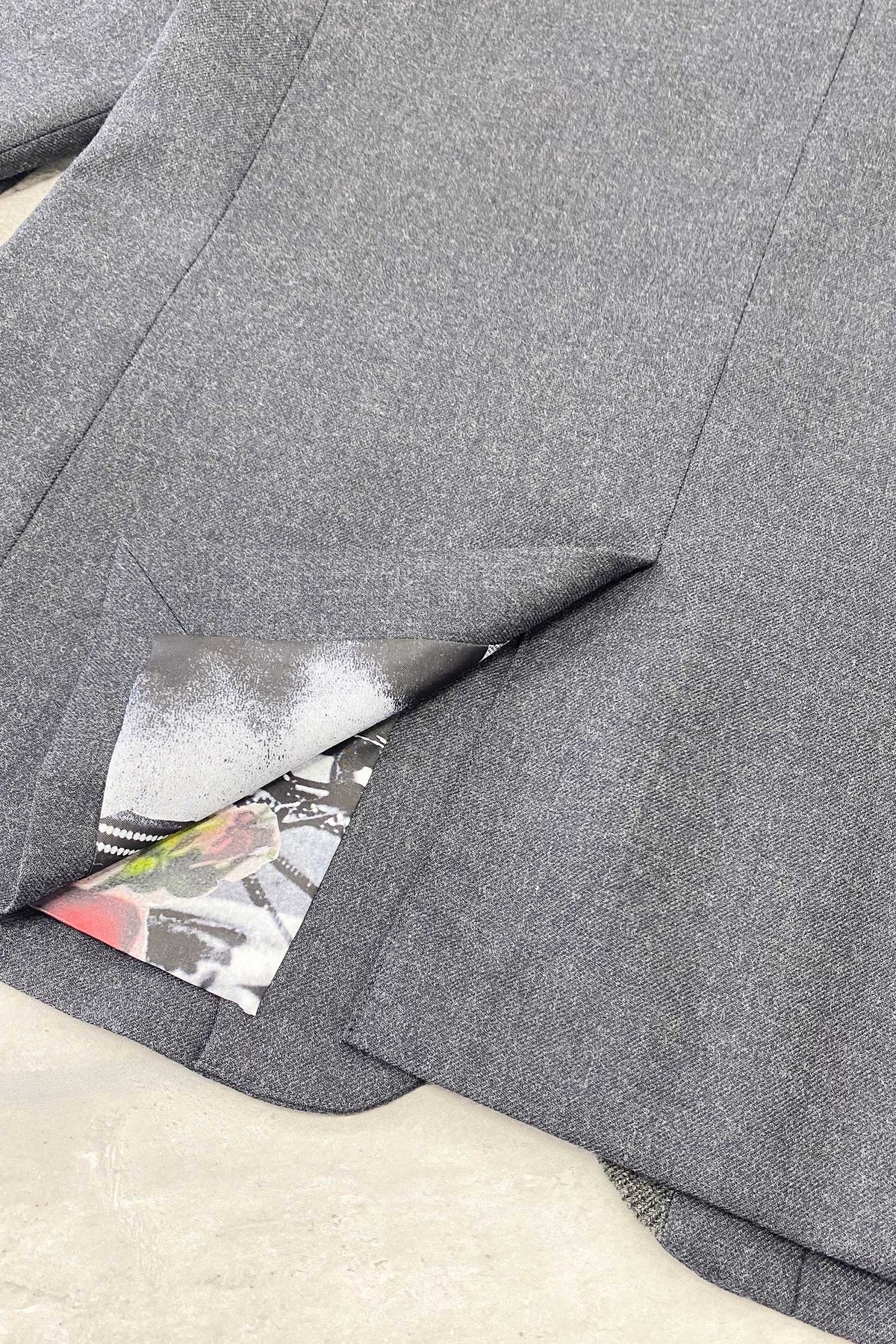 【New Rose】 WOOL SERGE ASYMMETRY LAPEL JK / Lining all-over print