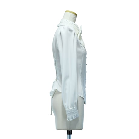 【Sheglit】シェグリット スタンドカラーリボンジャボブラウス ホワイト/ブラック Mサイズ/Lサイズ