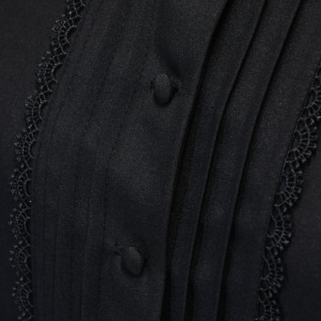 【Sheglit】シェグリット "Serena"タックブラウス ホワイト/ブラック MサイズLサイズ