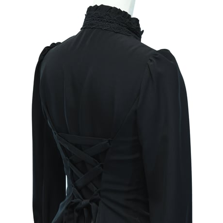 【Sheglit】シェグリット スタンドカラーリボンジャボブラウス ホワイト/ブラック Mサイズ/Lサイズ