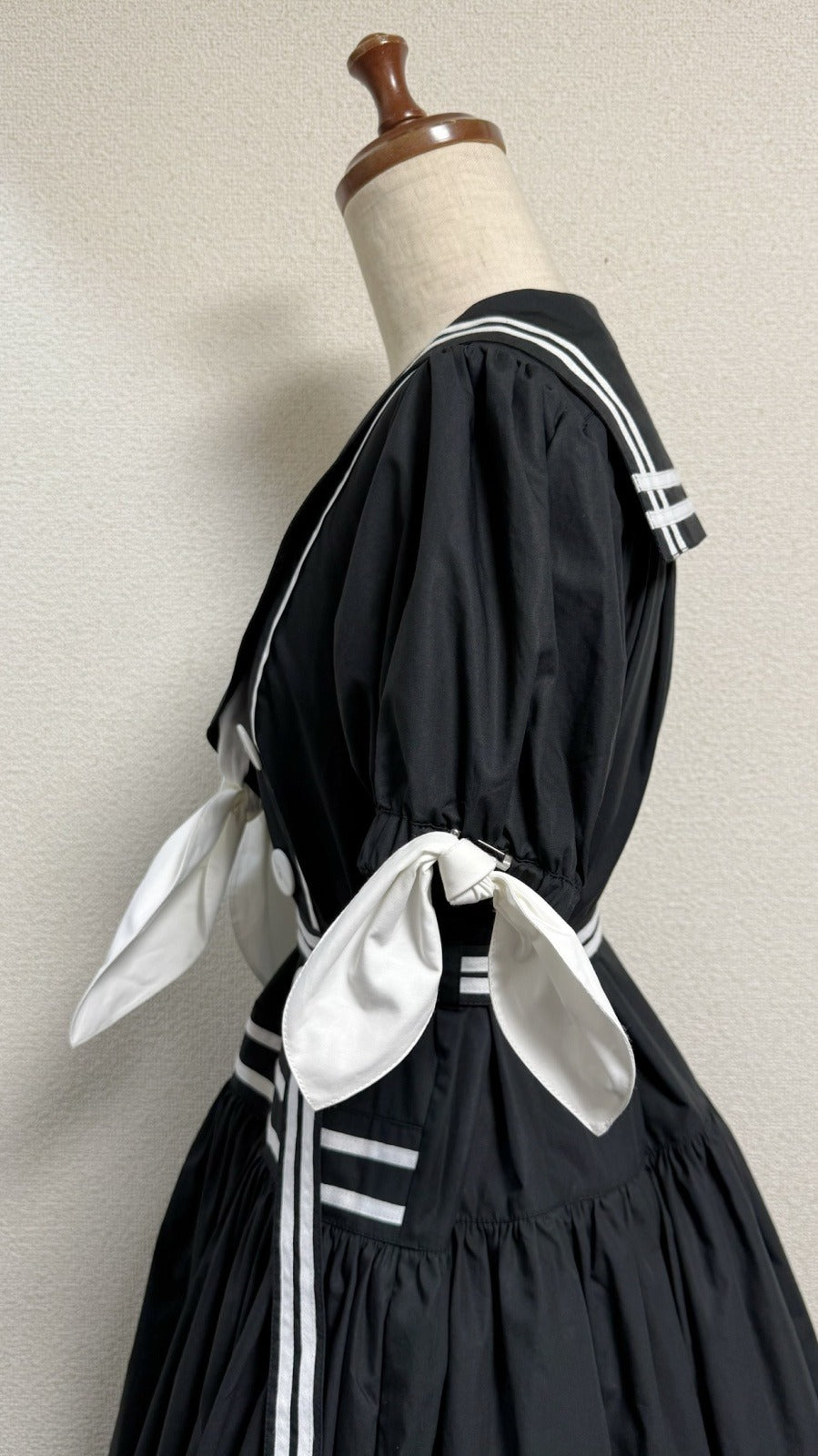 【Physical Drop】フィジカルドロップ ノスタルジックセーラーワンピース【レギュラーサイズ・黒・ノーマル丈】