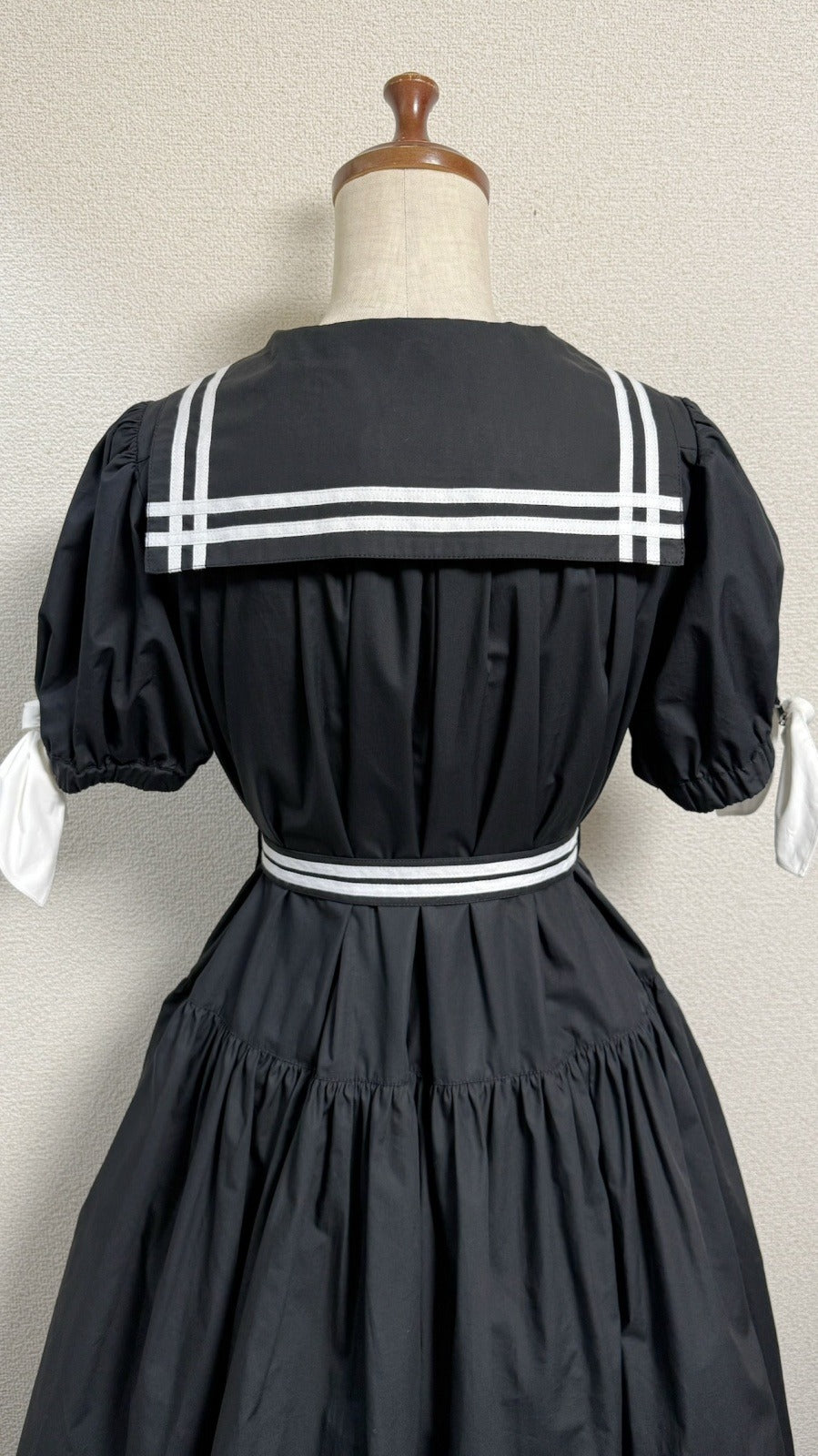 【Physical Drop】フィジカルドロップ ノスタルジックセーラーワンピース【レギュラーサイズ・黒・ノーマル丈】