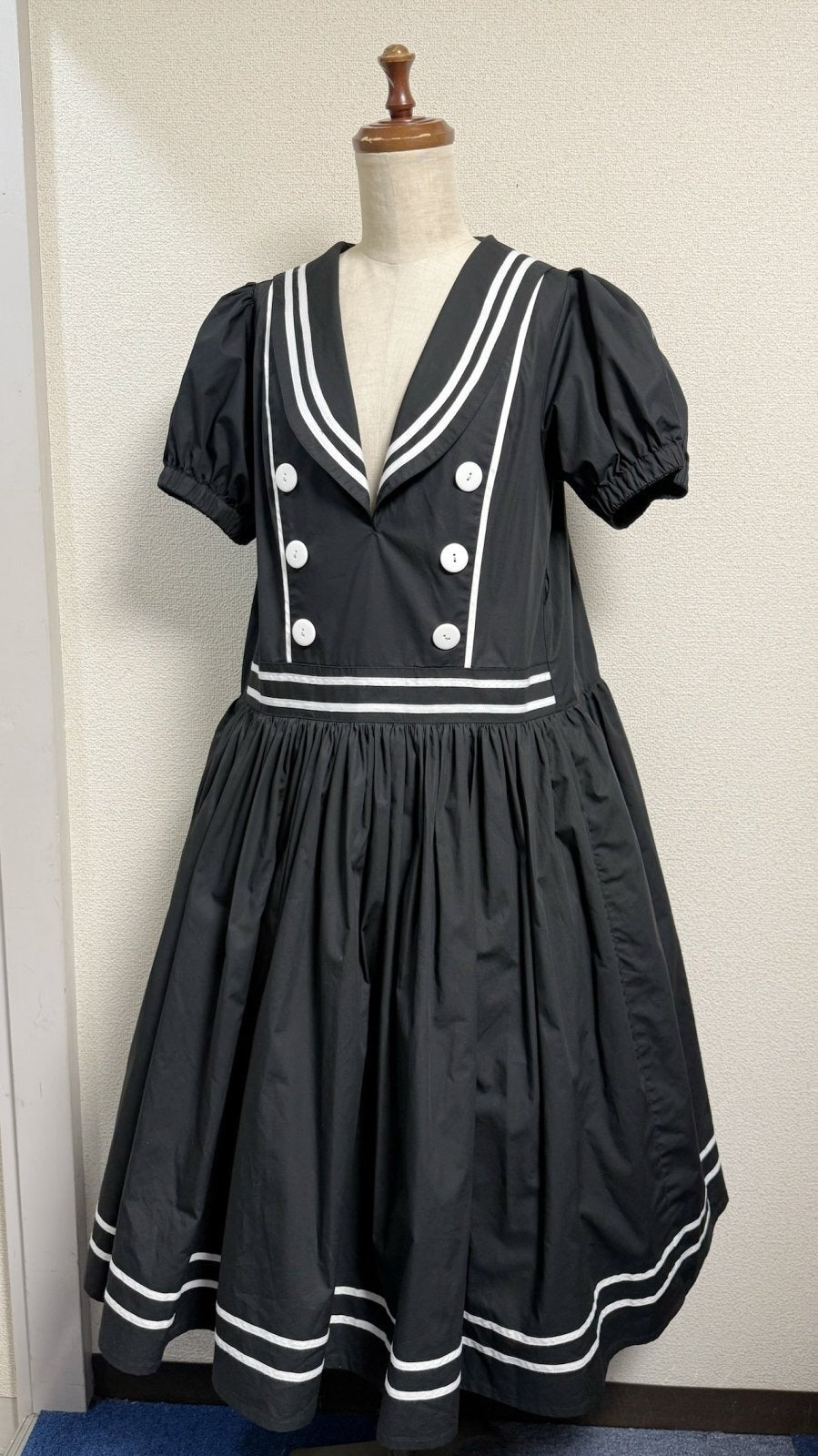 【Physical Drop】フィジカルドロップ ノスタルジックセーラーワンピース【レギュラーサイズ・黒・ノーマル丈】