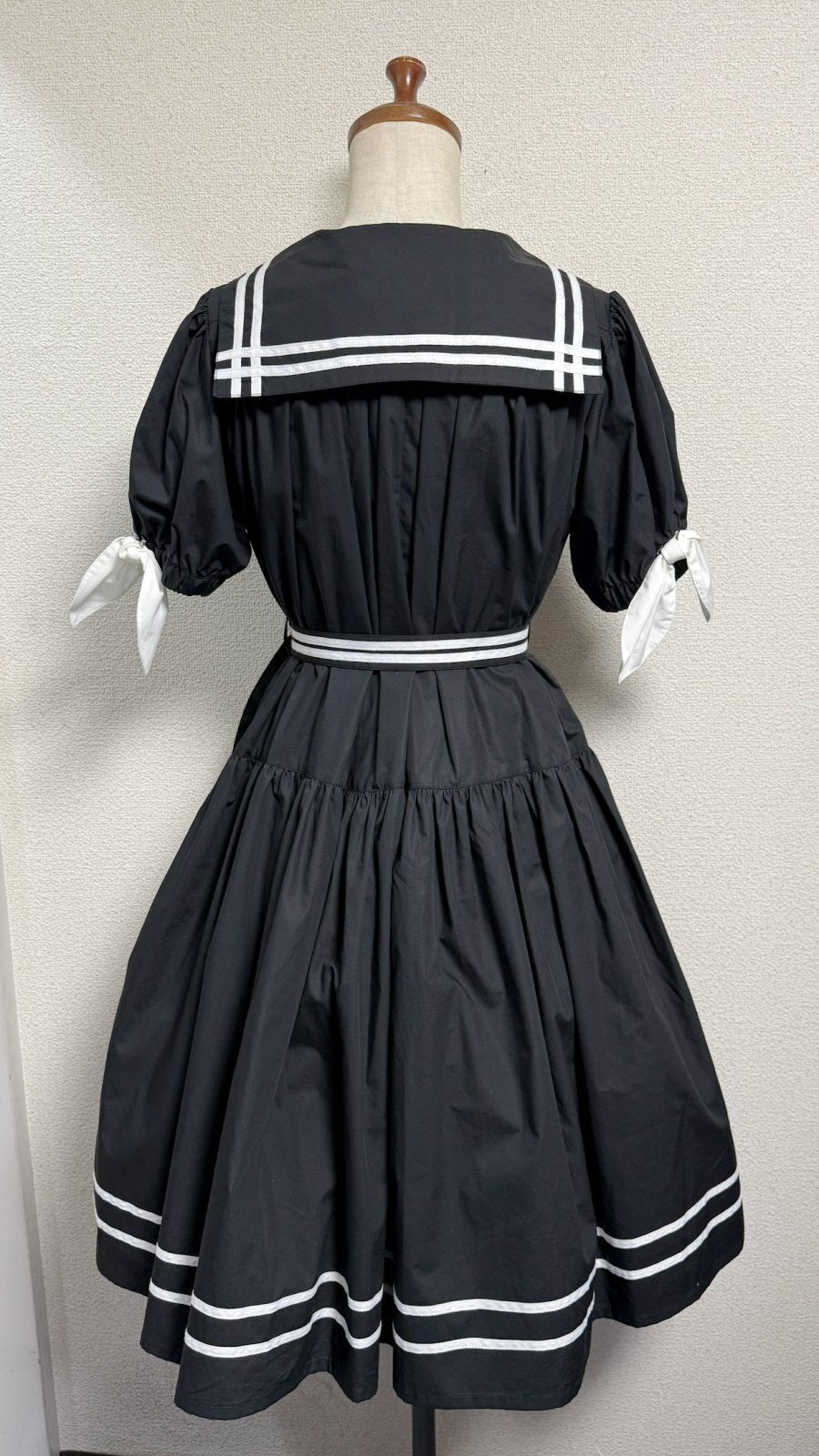 【Physical Drop】フィジカルドロップ ノスタルジックセーラーワンピース【レギュラーサイズ・黒・ノーマル丈】