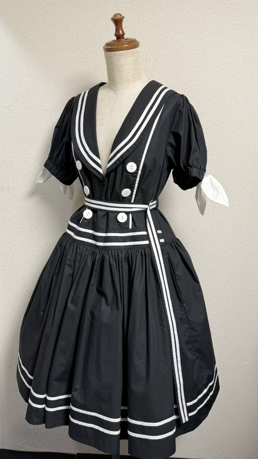 【Physical Drop】フィジカルドロップ ノスタルジックセーラーワンピース【レギュラーサイズ・黒・ノーマル丈】