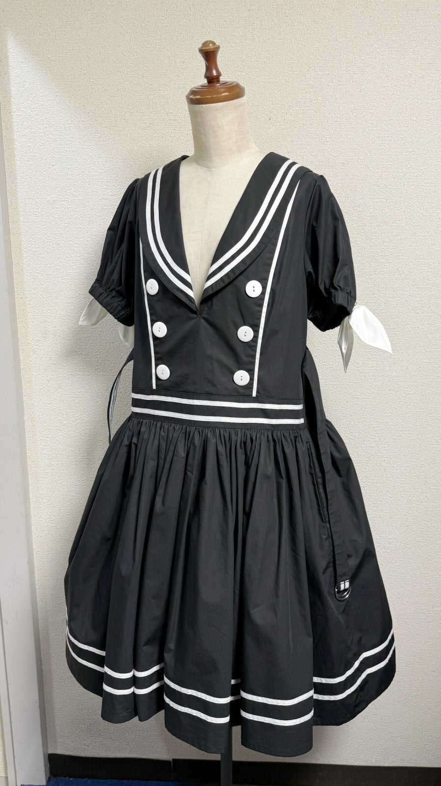 【Physical Drop】フィジカルドロップ ノスタルジックセーラーワンピース【レギュラーサイズ・黒・ノーマル丈】