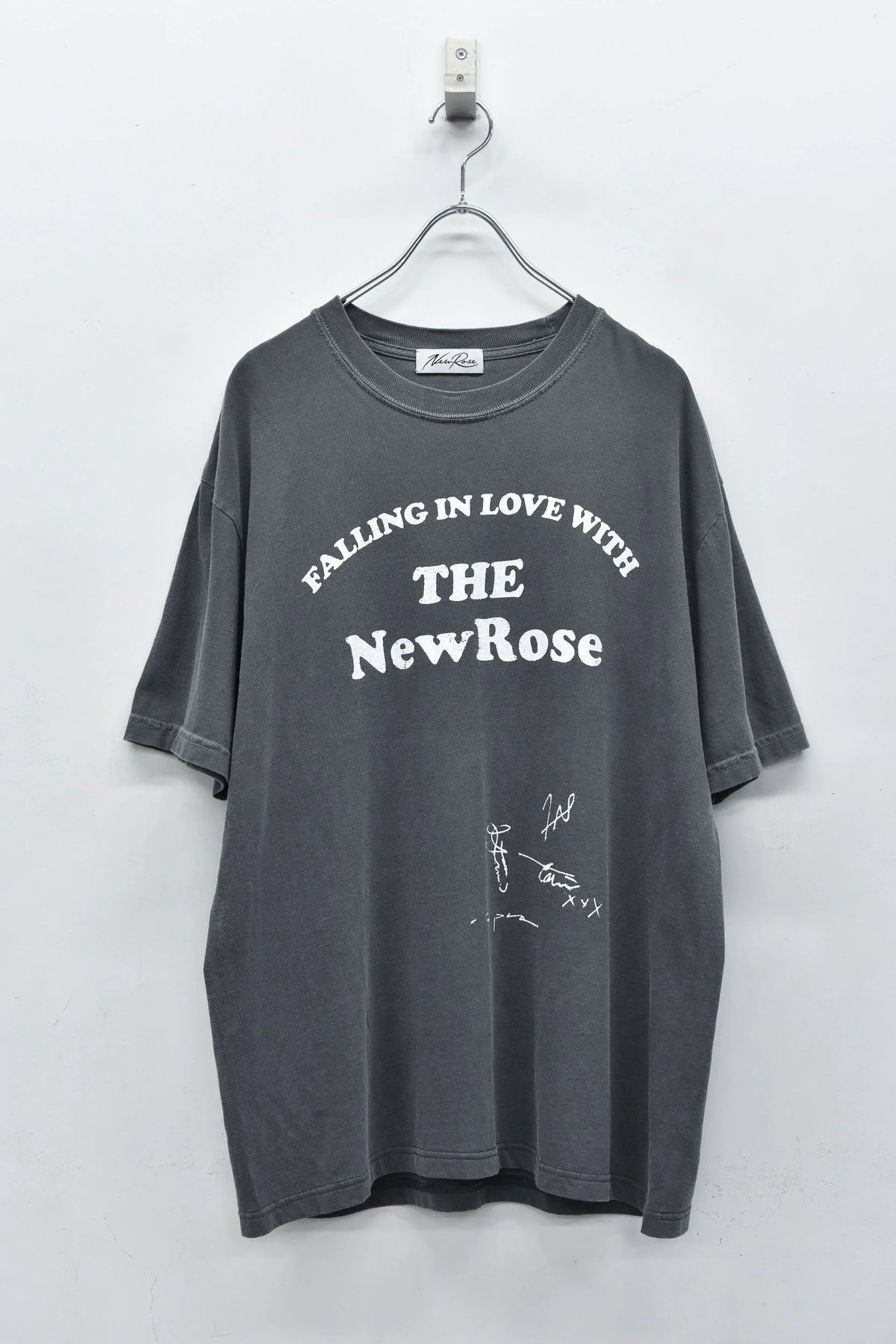 【New Rose】 NewRose T-shirt