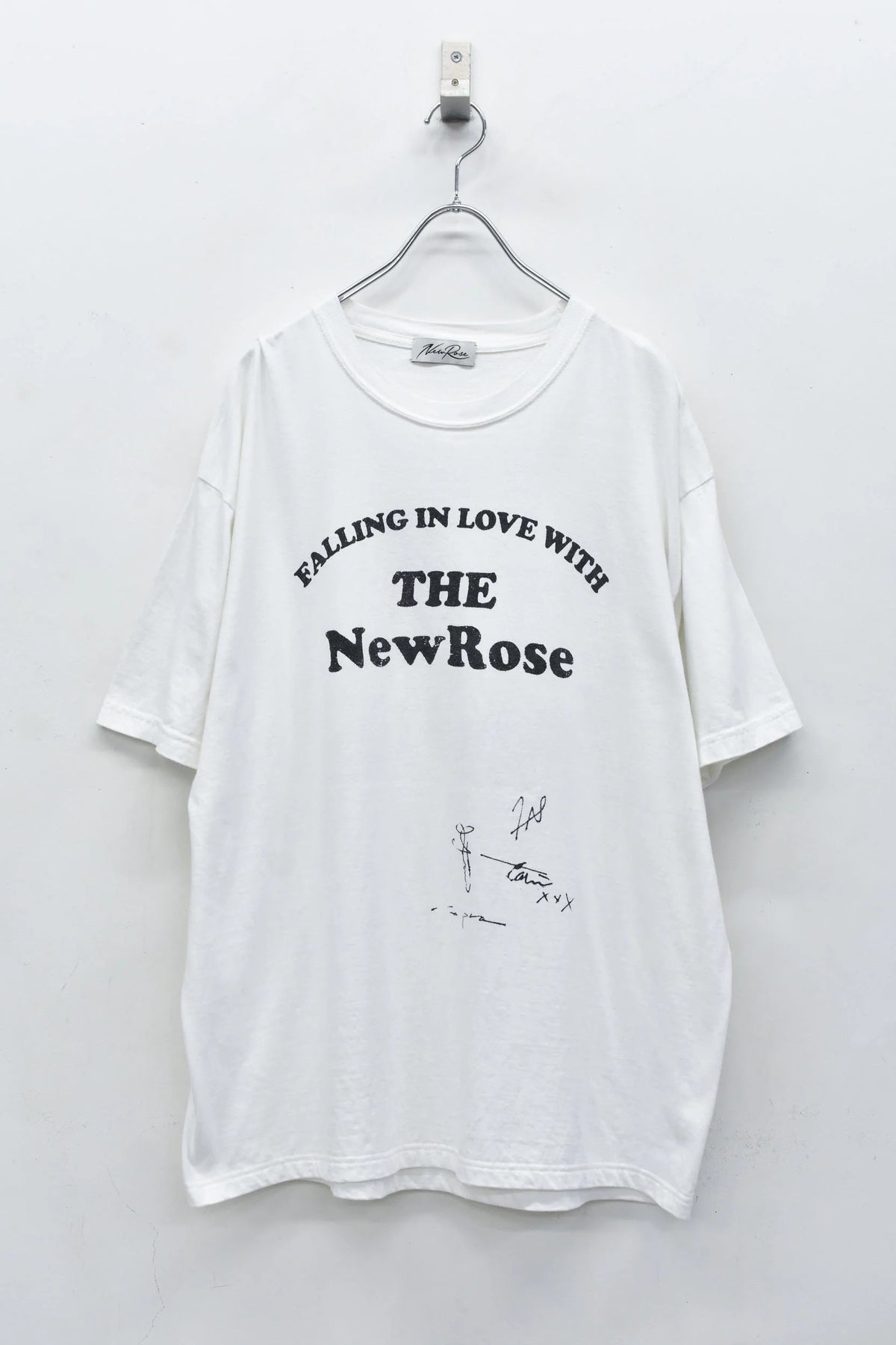 【New Rose】 NewRose T-shirt