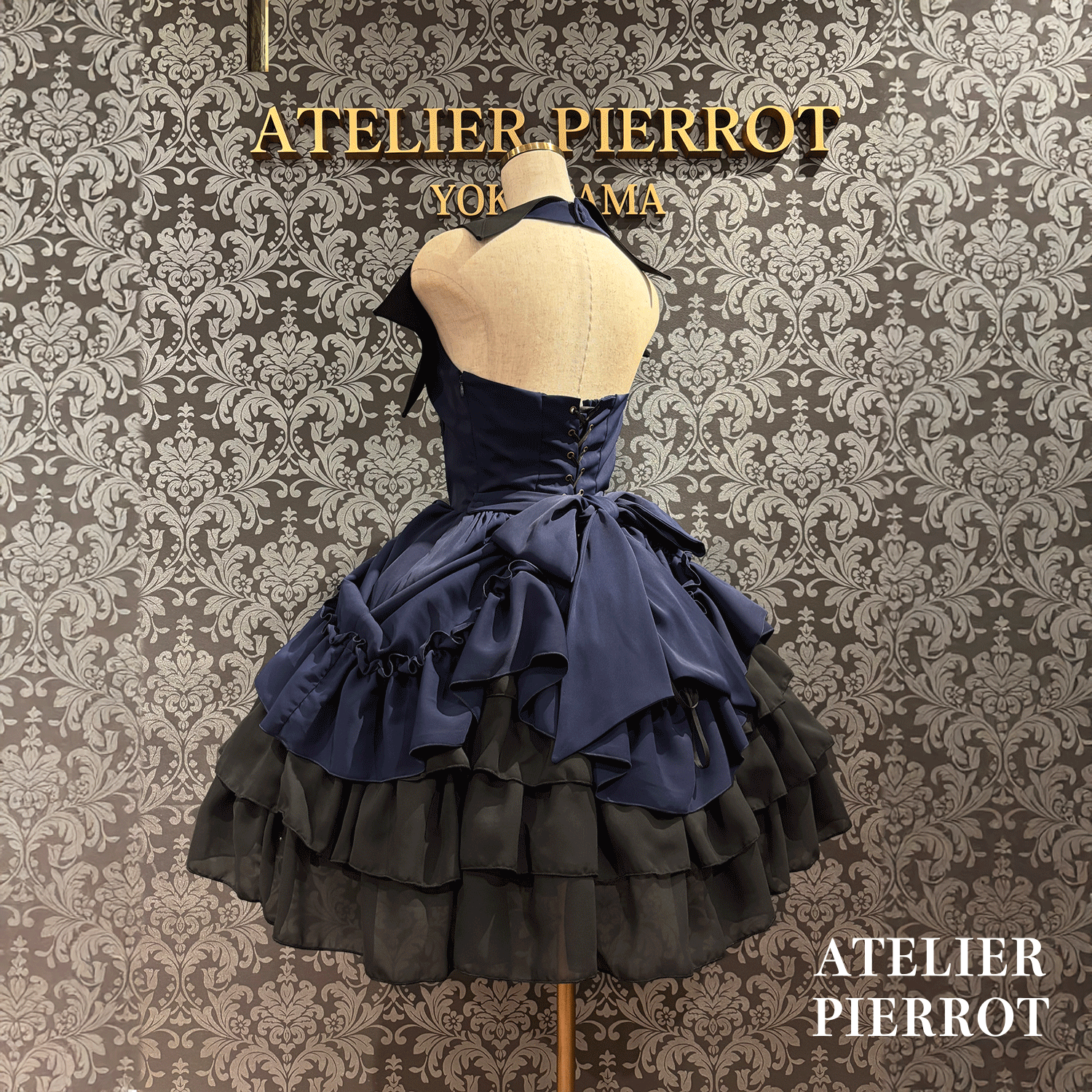 【ATELIER PIERROTBatwing Waltz Dress白色×黑色/波尔多/海蓝色/黑色