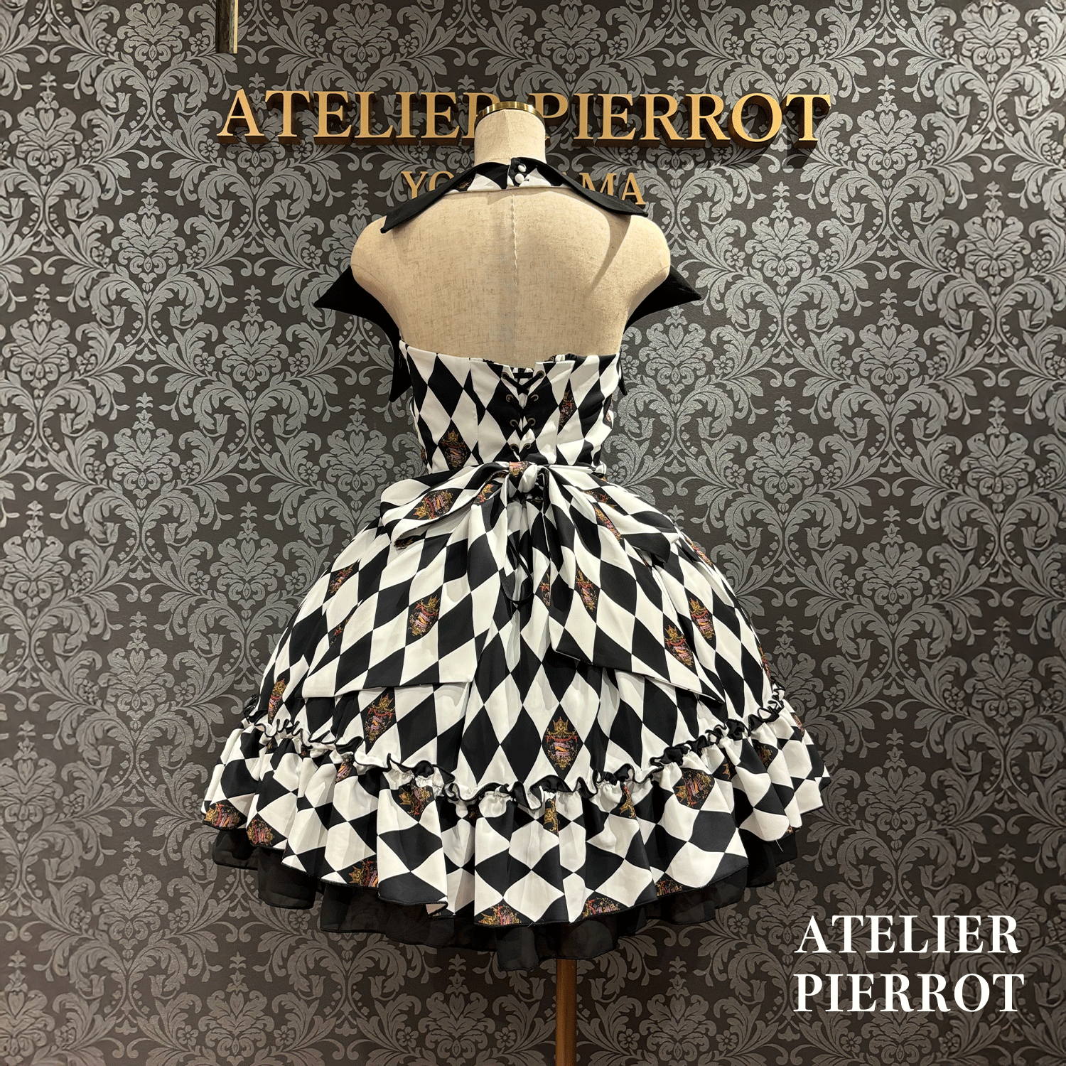 【ATELIER PIERROTBatwing Waltz Dress白色×黑色/波尔多/海蓝色/黑色