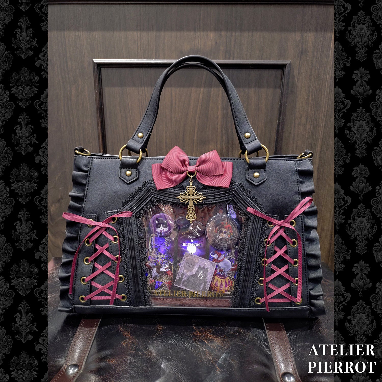 【ATELIER PIERROT】　★ご予約受付中★ “Secret Reliquary” Lace-Up Bag 　ホワイト/ブラック×ボルドー/ブラック