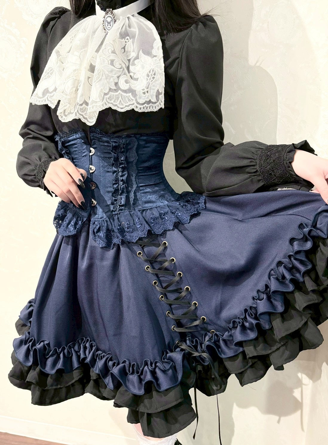 【ATELIER PIERROT] Jupe à lacets AdenophoraWhite/Nouvelle couleurBordeaux/Purple×Black/Nouvelle couleurNavy/Black×White/Black